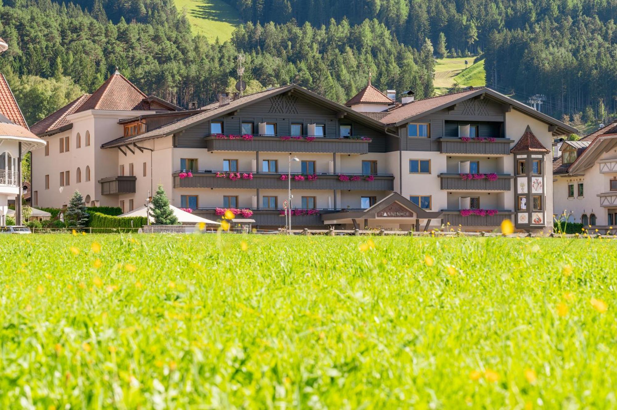 Hotel Tannenhof Brunico Exterior foto